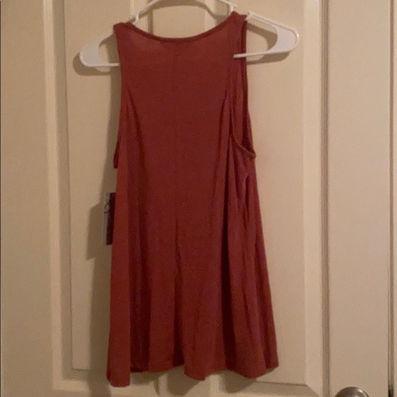 New top - Picture 2 of 4